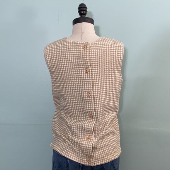 Houndstooth Button Back Tank Top - Picture 3 of 4
